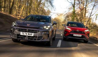 Toyota RAV4 vs Cupra Terramar - front tracking